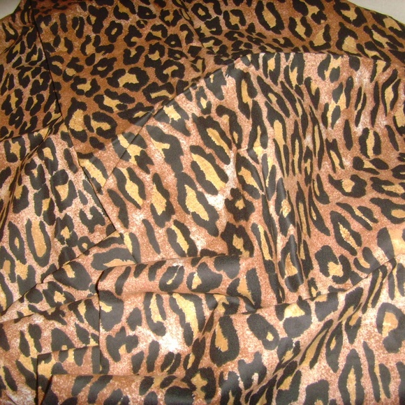 Leopard Print Flannel Fabric/2 Yards and 6 Inches - Picture 1 of 8